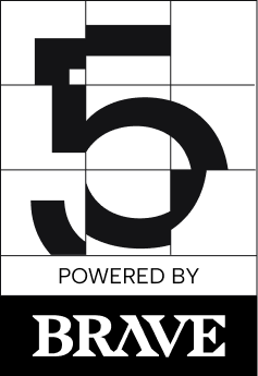 Powered by Brave - biały 3
